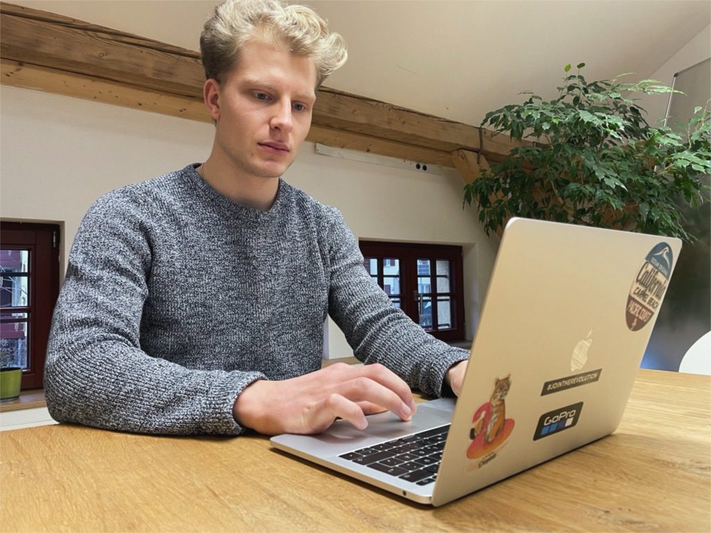 Webmaster finden